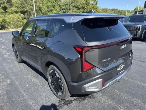More photos of 2027 Kia Seltos S at Blackwell Kia, VA