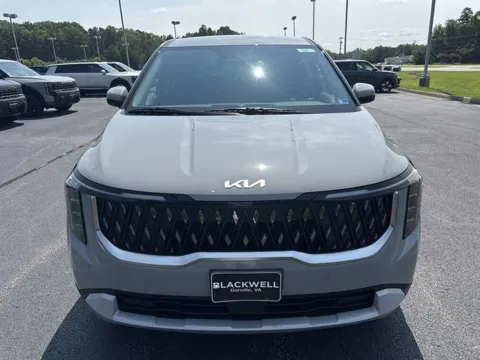 Photos of 2027 Kia Carnival LXS for sale in Danville, VA at Blackwell Kia