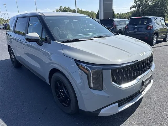 Silver 2027 Kia Carnival LXS for sale in Danville, VA