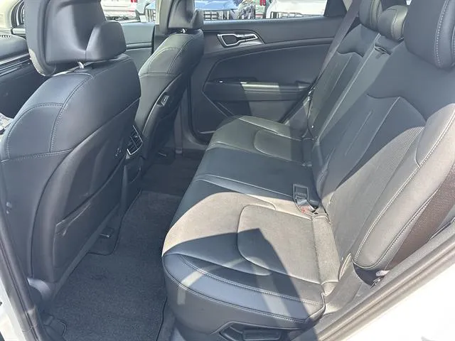 2026 Kia Sportage EX Hybrid - Photo 15