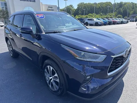 Blue 2021 Toyota Highlander XLE for sale in Danville, VA