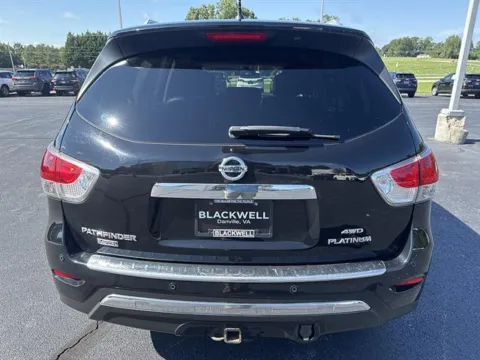 More photos of 2014 Nissan Pathfinder Platinum at Blackwell Kia, VA