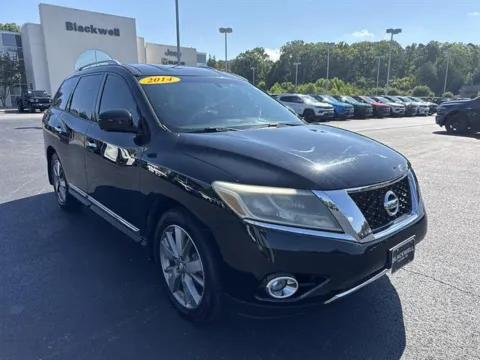 Black 2014 Nissan Pathfinder Platinum for sale in Danville, VA