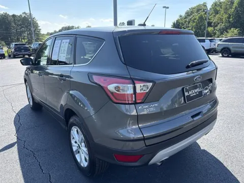 More photos of 2017 Ford Escape SE at Blackwell Kia, VA
