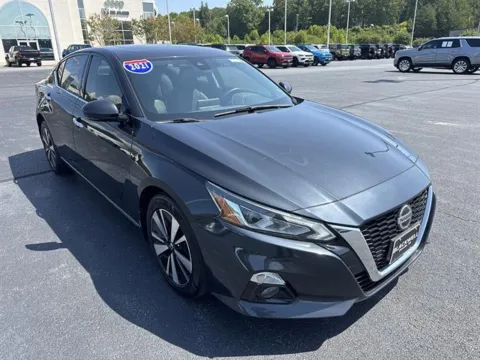 Blue 2021 Nissan Altima 2.5 SL for sale in Danville, VA