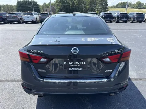 More photos of 2021 Nissan Altima 2.5 SL at Blackwell Kia, VA