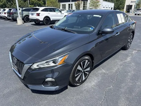 Another view of 2021 Nissan Altima 2.5 SL for sale in Danville, VA at Blackwell Kia