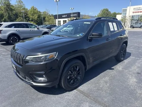 More photos of 2023 Jeep Cherokee Altitude Lux at Blackwell Kia, VA