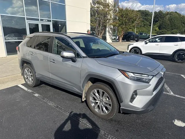 2022 Toyota RAV4 XLE Premium