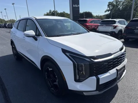 White 2027 Kia Sportage EX for sale in Danville, VA