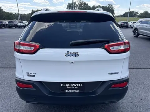 More photos of 2018 Jeep Cherokee Latitude Plus at Blackwell Kia, VA
