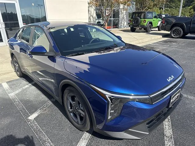 2026 Kia K4 LXS