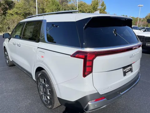More photos of 2027 Kia Carnival SX at Blackwell Kia, VA