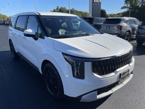 White 2027 Kia Carnival LXS for sale in Danville, VA