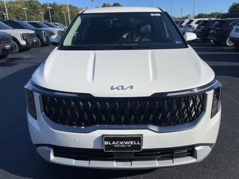 Photos of 2027 Kia Carnival LXS for sale in Danville, VA at Blackwell Kia