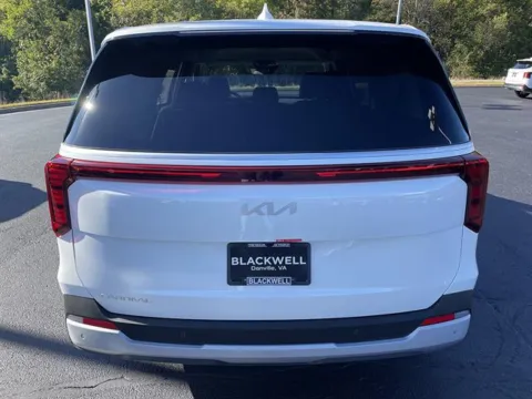 More photos of 2027 Kia Carnival LXS at Blackwell Kia, VA
