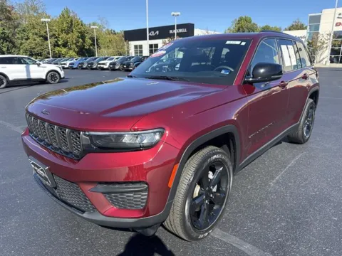 More photos of 2023 Jeep Grand Cherokee Altitude at Blackwell Kia, VA