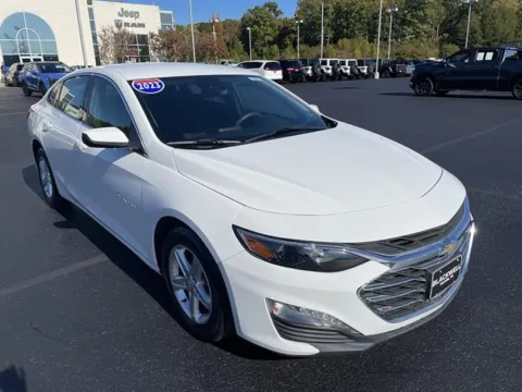 White 2023 Chevrolet Malibu LT for sale in Danville, VA