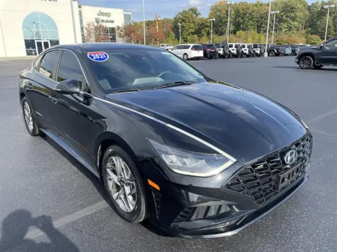 Black 2021 Hyundai Sonata SEL for sale in Danville, VA