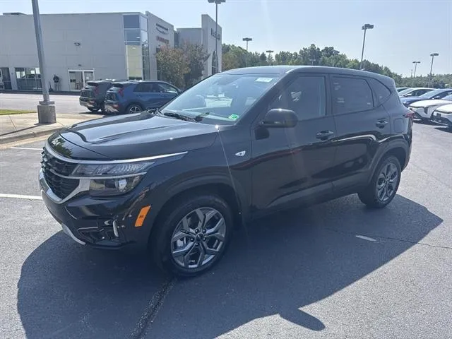 2025 Kia Seltos LX
