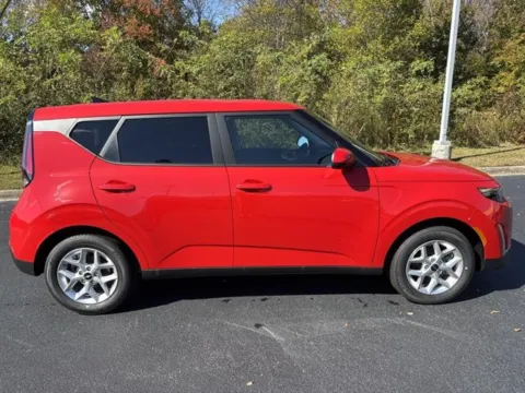 More photos of 2025 Kia Soul LX at Blackwell Kia, VA