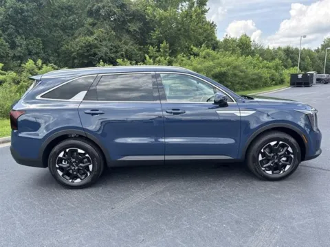 More photos of 2025 Kia Sorento S at Blackwell Kia, VA