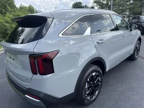 More photos of 2025 Kia Sorento S at Blackwell Kia, VA