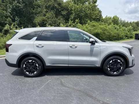 More photos of 2025 Kia Sorento S at Blackwell Kia, VA
