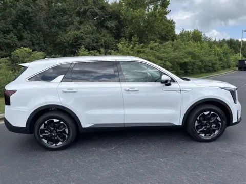 More photos of 2025 Kia Sorento S at Blackwell Kia, VA