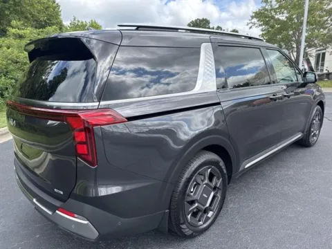 More photos of 2026 Kia Carnival Hybrid SX at Blackwell Kia, VA