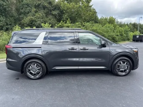 More photos of 2026 Kia Carnival Hybrid SX at Blackwell Kia, VA
