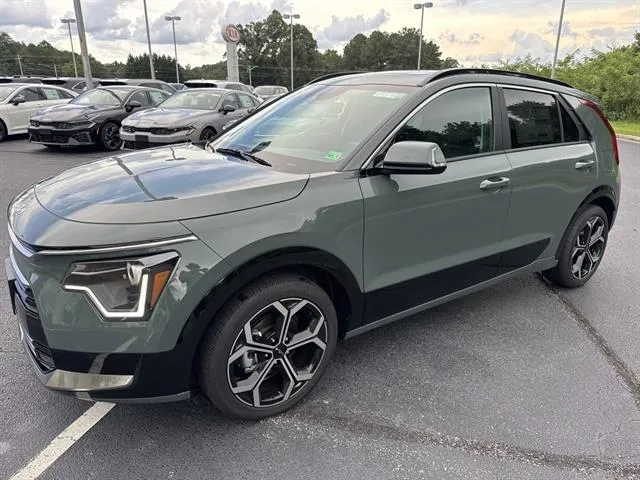 Green 2025 Kia Niro EX Touring for sale in Danville, VA