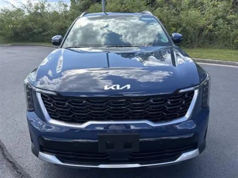 Photos of 2026 Kia Sorento S for sale in Danville, VA at Blackwell Kia