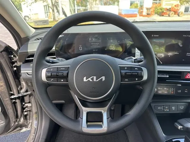 2026 Kia K5 LXS photo 16