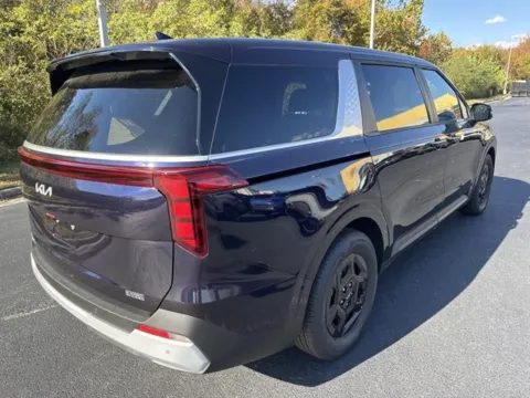 More photos of 2026 Kia Carnival LXS at Blackwell Kia, VA