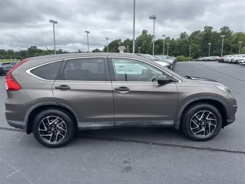 More photos of 2016 Honda CR-V SE at Blackwell Kia, VA