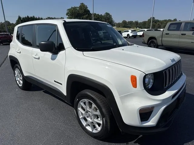 White 2023 Jeep Renegade Latitude for sale in Danville, VA