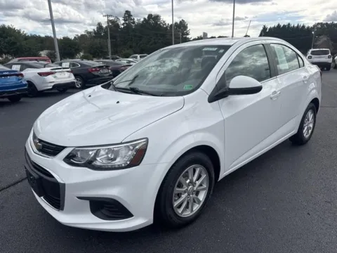 White 2020 Chevrolet Sonic LT for sale in Danville, VA