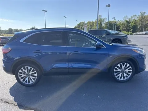 More photos of 2022 Ford Escape Titanium at Blackwell Kia, VA