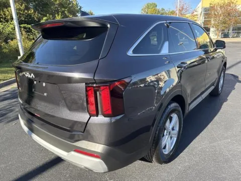 More photos of 2026 Kia Sorento LX at Blackwell Kia, VA