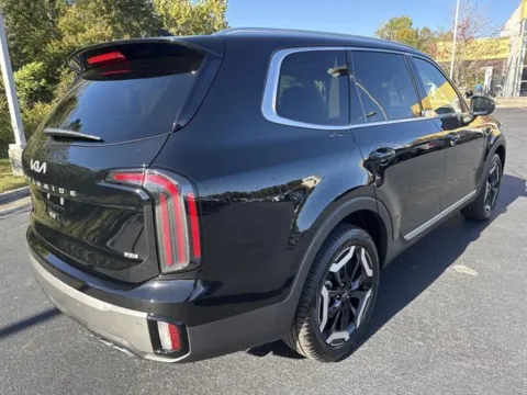 More photos of 2025 Kia Telluride EX at Blackwell Kia, VA