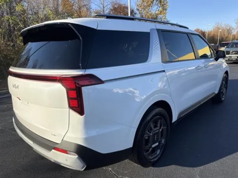 More photos of 2026 Kia Carnival Hybrid EX at Blackwell Kia, VA