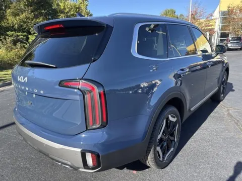 More photos of 2025 Kia Telluride EX at Blackwell Kia, VA