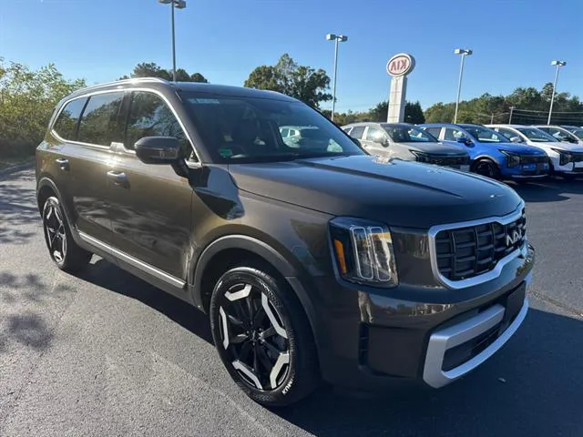 Green 2025 Kia Telluride S for sale in Danville, VA
