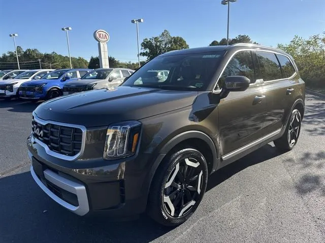 Green 2025 Kia Telluride S for sale in Danville, VA
