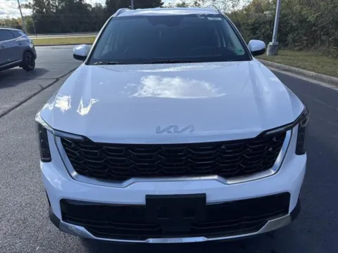 Photos of 2026 Kia Sorento S for sale in Danville, VA at Blackwell Kia