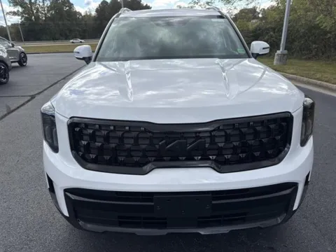 Photos of 2026 Kia Carnival 4DR FWD SX for sale in Danville, VA at Blackwell Kia