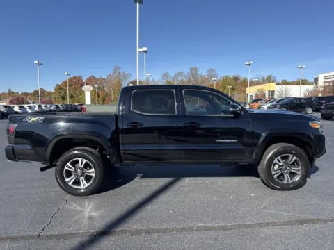 More photos of 2016 Toyota Tacoma SR V6 at Blackwell Kia, VA