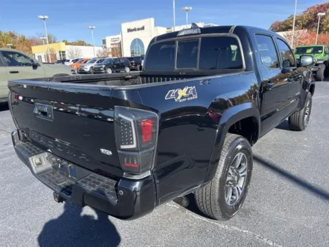 More photos of 2016 Toyota Tacoma SR V6 at Blackwell Kia, VA