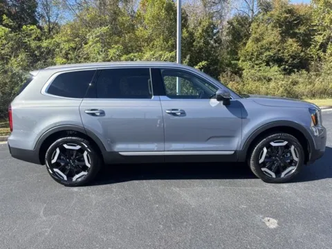 More photos of 2025 Kia Telluride S at Blackwell Kia, VA